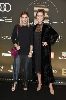 Aylin König und Laura Noltemeyer beim Place To B Influencer Award 2016 im Hauptempfang Axel Springer SE. Berlin, 15.12.2016 Foto:xF.xKernx xFuturexImage
