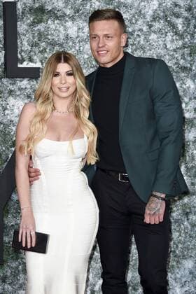 Olivia Buckland und Alex Bowden bei der Premiere des Kinofilms Verborgene Schönheit Collateral Beauty im Vue Leicester Square. London, 15.12.2016 Olivia Buckland, Alex Bowden  Foto:xS.xVasx xFuturexImage