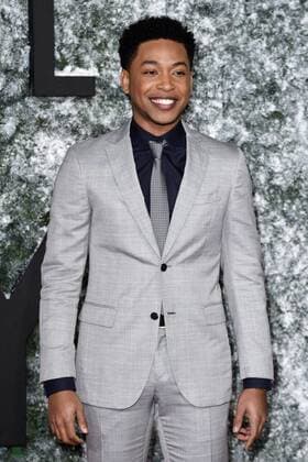 Jacob Latimore bei der Premiere des Kinofilms Verborgene Schönheit Collateral Beauty im Vue Leicester Square. London, 15.12.2016 Jacob Latimore  Foto:xS.xVasx xFuturexImage