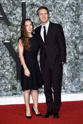 Shauna Robertson mit Gatte Edward Norton bei der Premiere des Kinofilms Verborgene Schönheit Collateral Beauty im Vue Leicester Square. London, 15.12.2016 Shauna Robertson, Edward Norton  Foto:xS.xVasx xFuturexImage