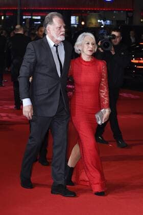 Taylor Hackford mit Gattin Helen Mirren bei der Premiere des Kinofilms Verborgene Schönheit Collateral Beauty im Vue Leicester Square. London, 15.12.2016 Taylor Hackford, Helen Mirren  Foto:xS.xVasx xFuturexImage