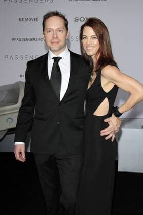Jon Spaihts mit Gattin Johanna Watts bei der Premiere des Kinofilms Passengers im Regency Village Theatre, Westwood. Los Angeles, 14.12.2016 Foto:xD.xBedrosianx xFuturexImage
