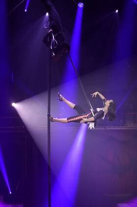 Andrey und Aliya Kanakhin (Duo You and Me) bei der Premiere des 13. Roncalli Weihnachtscircus im Tempodrom. Berlin, 16.12.2016 Foto:xT.xBartillax xFuturexImage