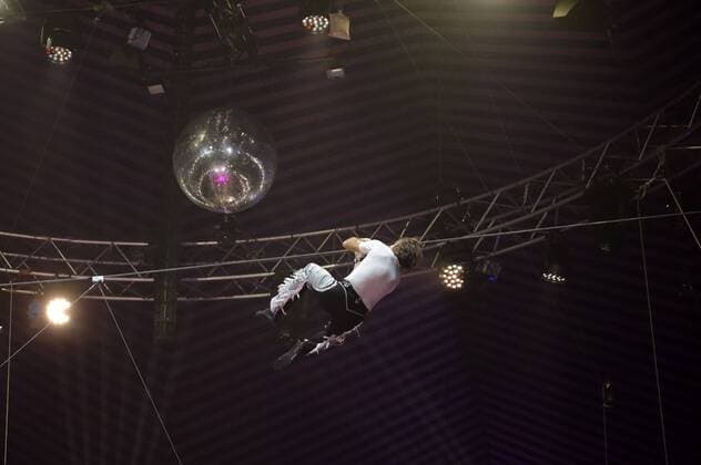Freddy Nock, Extrem-Sportler auf dem Hochseil und vielfacher Weltrekordhalter, bei der Premiere des 13. Roncalli Weihnachtscircus im Tempodrom. Berlin, 16.12.2016 Foto:xT.xBartillax xFuturexImage