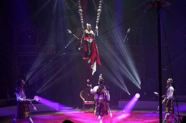 Empress bei der Premiere des 13. Roncalli Weihnachtscircus im Tempodrom. Berlin, 16.12.2016 Foto:xT.xBartillax xFuturexImage