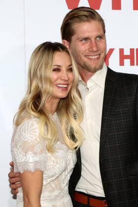 LOS ANGELES - DEC 17: Kaley Cuoco, Karl Cook at the Why Him? Premiere at Bruin Theater on December 17, 2016 in Westwood, CA  Copyright: xKathyxHutchinsx xIPAx