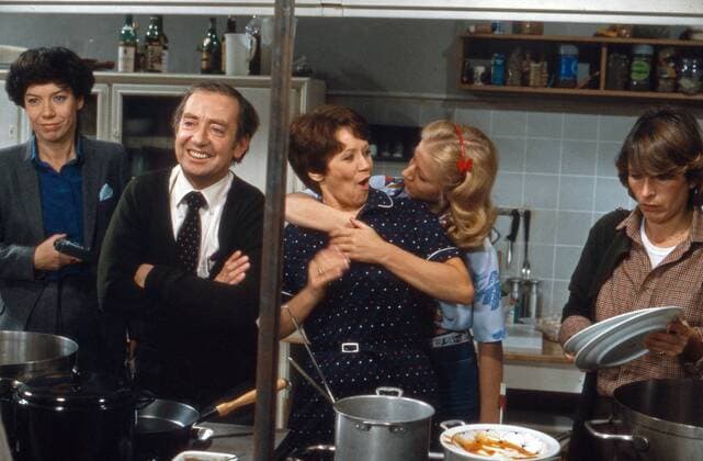 Susanne van Bergen Die deutsche Schauspieler (v. l.) Evelyn Hamann, Hans Clarin, Lotti Krekel und Susanne van Bergen, Deutschland 1980er Jahre. German actors ( l to r) Evelyn Hamann, Hans Clarin, Lotti Krekel and Susanne van Bergen, Germany 1980s. Copyright: Roba SiegfriedxPilz UnitedArchives22527