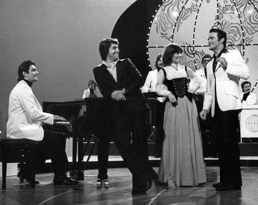 Max Greger Show Max Greger Show, Deutschland 1970er Jahre, Mitwirkende: Roy Black (Mitte), Mary Roos, Max Greger Copyright: Roba MaxxSchweigmann UnitedArchives22832