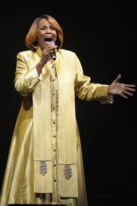 Queen Eshter Marrows s The Harlem Gospel Singer Show, zur Deutschlandpremiere der großen Abschieds-Tour 2016 im Admiralspalast in Berlin am 20.12.2016