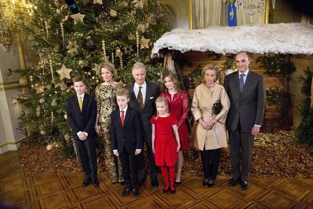 Belgische Königsfamilie besucht das Weihnachtskonzert in Brüssel 21-12-2016 Brussels Queen Mathilde and King Filip and Prince Gabriel (12) and Prince Emmanuel (10) and Princess Eleonore (7) and Crown Princess Elisabeth (14) and Princess Astrid and Prince Lorenz posing before the Christmas concert at the Royal Palace in Brussels.  Copyright: ppex