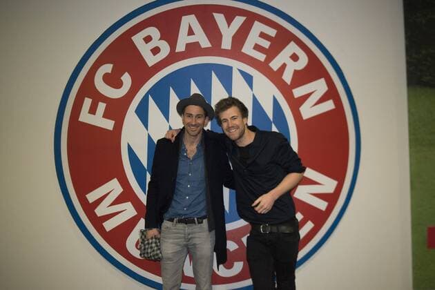 FCB gegen RB Leipzig FCB gegen RB Leipzig, 21.12.16 in der Allianz ARena Muenchen, Spielstand 3:0 im Bild: Harry G und Luke Mockridge