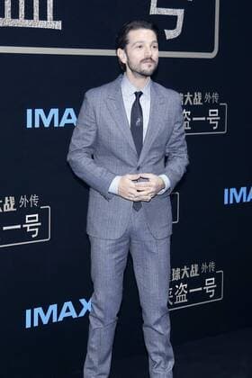 BEIJING, CHINA - DECEMBER 21: Mexican actor Diego Luna arrives at the red carpet of the premiere of film Rogue One: A Star Wars Story on December 21, 2016 in Beijing, China.  CFP497374472