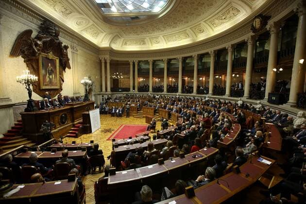 Bilder des Tages December 23, 2016 - Lisbon, Portugal - General view of the Parliament during a ceremony to award Newly sworn-in Secretary General of the United Nations Antonio Guterres with a human rights award in Lisbon, Portugal, on December 23 2016. This year s award was given to Antonio Guterres, Secretary-General of the United Nations, for his work in the defense of human rights, especially in the discharge of the duties of United Nations High Commissioner for Refugees (UNHCR). This Prize is awarded annually by the President of the Assembly of the Republic, after hearing the Conference of Leaders, on the proposal of the jury constituted by the Committee on Constitutional Affairs, Rights, Freedoms and Guarantees. Photo: . Lisbon Portugal - ZUMAf123 26648319sp