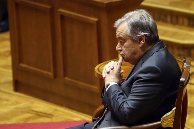 Antonio Guterres erhält Menschenrechtspreis in Lissabon December 23, 2016 - Lisbon, Portugal - Newly sworn-in Secretary General of the United Nations Antonio Guterres during a ceremony to award Guterres with a human rights award at the Parliament in Lisbon, Portugal, on December 23 2016. This year s award was given to Antonio Guterres, Secretary-General of the United Nations, for his work in the defense of human rights, especially in the discharge of the duties of United Nations High Commissioner for Refugees (UNHCR). This Prize is awarded annually by the President of the Assembly of the Republic, after hearing the Conference of Leaders, on the proposal of the jury constituted by the Committee on Constitutional Affairs, Rights, Freedoms and Guarantees. Lisbon Portugal  - ZUMAn230 20161223_zaa_n230_122