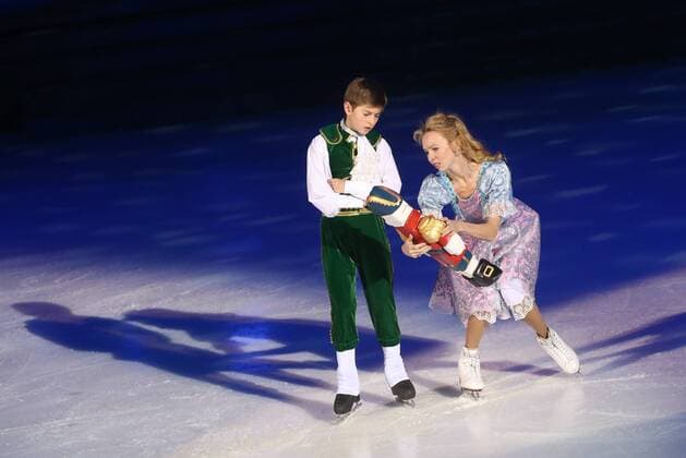 MOSCOW, RUSSIA - DECEMBER 28, 2016: Figure skater Tatiana Totmianina in a scene from The Nutcracker and the Mouse King ice show staged by Ilya Averbukh at the VTB Ice Palace. The show is based on a story by E. T. A. Hoffmann. Vyacheslav Prokofyev TASS  TS03CFB2