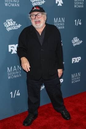 Danny DeVito bei der It s Always Sunny in Philadelphia (Staffel 12) und Man Seeking Woman (Staffel 3) Serien Premiere am 3.01.2017 in Los Angeles FXX s It s Always Sunny in Philadelphia Season 12 and Man Seeking Woman Season 3 Premiere in Los Angeles, 2017 