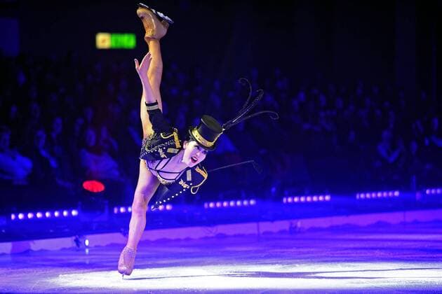 Holiday on Ice Show Time . Eiskunstläuferin Lisa Mochizucki während der Premiere der Holiday on Ice Show Time am 05.01.2017 in der Festhalle Frankfurt Main.