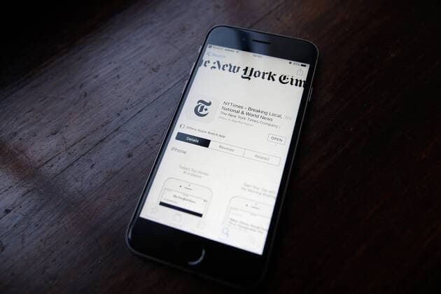 January 6, 2017 - Bydgoszcz, Poland - The online version of the New York Times in Chinese language is seen on a mobile phone in Bydgoszcz, Poland on 7 January, 2017. Bydgoszcz Poland  - ZUMAn230 20170106_zaa_n230_018