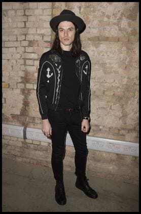 . 06 01 2017. London, United Kingdom. James Bay attends the Topman show. London Fashion Week Men s, Topman Design at The Topman Showspace, Old Selfridges Hotel, London, UK.  xBenxStevensx xi-Imagesx IIM-14116-0011