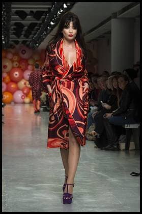 . 07 01 2017. London, United Kingdom. Model Daisy Lowe walks the catwalk at London Men s Fashion Week. London Fashion Week Men s 2017, Katy Eary at BFC Show Space on The Strand, London, UK.  xBenxStevensx xi-Imagesx IIM-14121-0005