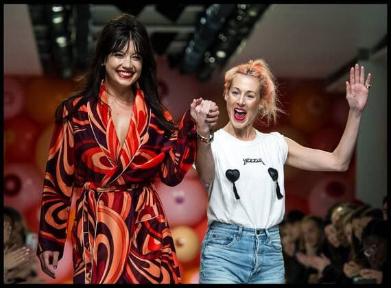 . 07 01 2017. London, United Kingdom. Model Daisy Lowe walks the catwalk with designer Katy Eary at London Men s Fashion Week. London Fashion Week Men s 2017, Katy Eary at BFC Show Space on The Strand, London, UK.  xBenxStevensx xi-Imagesx IIM-14121-0020