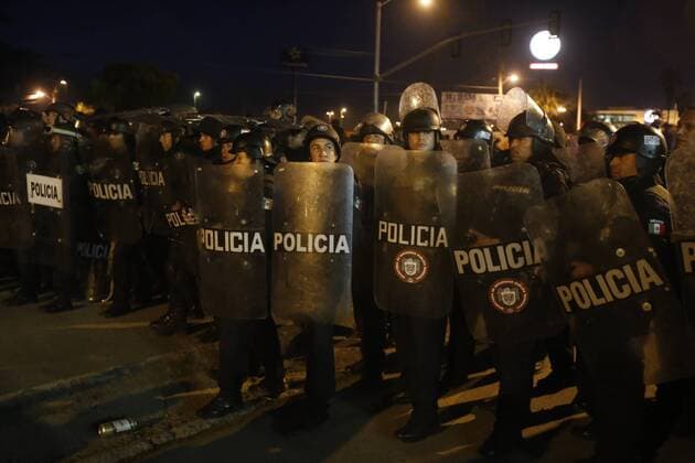 January 7, 2017 - Rosarito, Baja California, Mexico - Tijuana Baja California, Mexico, January 7th, 2017: Protesters are met by police presence in Rosarito. A large police force stood their ground. Rosarito Mexico - ZUMAs44_ 20170107_zaf_s44_029