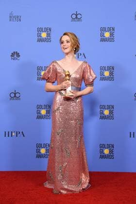 Bilder des Tages Jan 8, 2017 - Beverly Hills, California, U.S - After winning the category of BEST PERFORMANCE BY AN ACTRESS IN A TELEVISION SERIES DRAMA for her role in The Crown, actress CLAIRE FOY poses backstage in the press room with her Golden Globe Award at the 74th Annual Golden Globe Awards at the Beverly Hilton in Beverly Hills, CA on Sunday, January 8, 2017. Beverly Hills U.S - ZUMAz03_ 20170108_sha_z03_484