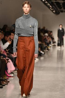 January 8, 2017 - London, United Kingdom - The model walk down the catwalk wearing Ximon Lee s AW17 at London Fashion Week Men on Jan 8th 2017. London United Kingdom  - ZUMAn230 20170108_zaa_n230_625