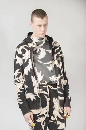 London: Backstage Vivienne Westwood Fashion Show General backstage and atmosphere at Vivienne Westwood s fashion show during London Fashion Week Men s 2017 to present the AW 17 18.  AlbertoxPezzali