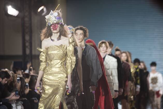 London: Vivienne Westwood Fashion Show Vivienne Westwood s runway at LFW Men s January 2017. A model walks the runway at the Vivienne Westwood show during London Fashion Week Men s collections at Seymour Leisure Centre. Dame Vivienne Isabel Westwood is a British fashion designer and businesswoman, largely responsible for bringing modern punk and new wave fashions into the mainstream. Westwood came to public notice when she made clothes for Malcolm McLaren s boutique in the King s Road, which became famous as SEX  AlbertoxPezzali
