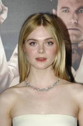 Elle Fanning LIVE BY NIGHT FILM PREMIERE Hollywood Patrick Rideaux PicturePerfect