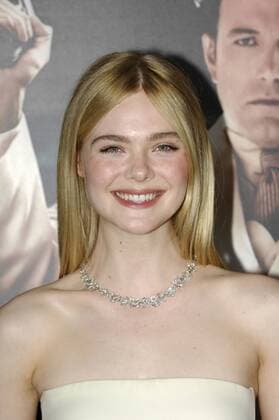 Elle Fanning LIVE BY NIGHT FILM PREMIERE Hollywood Patrick Rideaux PicturePerfect