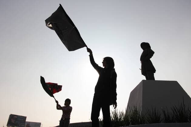 January 9, 2017 - Mexico City, Mexico - Students protest against fuel prices in Mexico City, on 9 January 2017. Largely peaceful protests against the fuel price increases continued nationwide in Mexico, and looting seen last week largely subsided. The protests have left hundreds of businesses looted and more than 1,500 detained. Mexico City Mexico  - ZUMAn230 20170109_zaa_n230_042