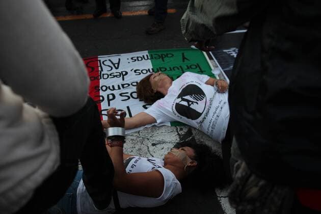 January 9, 2017 - Mexico City, Mexico - Largely peaceful protests against the fuel price increases continued nationwide in Mexico, and looting seen last week largely subsided. The protests have left hundreds of businesses looted and more than 1,500 detained. Mexico January 9 of 2017 Mexico City Mexico  - ZUMAn230 20170109_zaa_n230_050