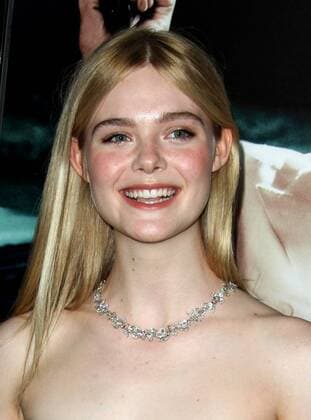 January 9, 2017 - Los Angeles, CA, United States - 9 January 2017 - Los Angeles, California - Elle Fanning. Live By Night World Premiere held at the TCL Chinese Theatre. Photo Credit: AdMedia Los Angeles United States - ZUMAa123 20170109_zaa_a123_207