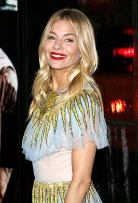 Sienna Miller bei der Live By Night Film Premiere am 9.01.2017 in Hollywood, Los Angeles Live By Night Film Premiere in Los Angeles, 2017 