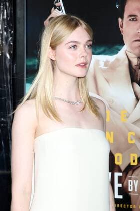 LOS ANGELES - JAN 9: Elle Fanning at the Live By Night Premiere at TCL Chinese Theater IMAX on January 9, 2017 in Los Angeles, CA  Copyright: xKathyxHutchinsx xIPAx