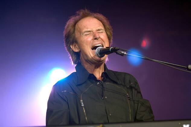 Sep 28, 2007 - Fayetteville, NC, USA - Singer GARY WRIGHT performs live as his 2007 tour makes a stop at the Crown Arena located in Fayetteville. - ZUMAm78_ 20070928_jab_m78_921