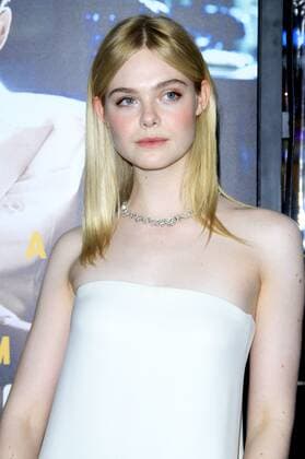 Elle Fanning bei der Premiere des Kinofilms Live by Night im TCL Chinese Theatre, Hollywood. Los Angeles, 09.01.2017 Foto:xD.xBedrosianx xFuturexImage