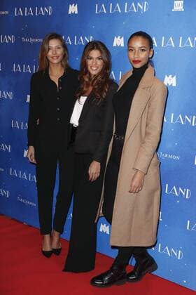 Cammile Cerf Iris Mittenaere et Flora Coquerel - Filmpremiere La La Land - Paris - 10 01 2017 GwendolineLeGoff 