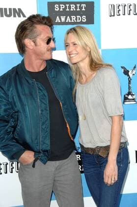 Feb. 24, 2007 - Hollywood, California, U.S. - K51685DL.22ND FILM INDEPENDENT SPIRIT AWARDS AT SANTA MONICA BEACH,SANTA MONICA CA. 2-24-07. - 2007.IMAGE: SEAN PENN AND ROBIN WRIGHT PENN - ZUMAl86_ 20070224_gaf_l86_137