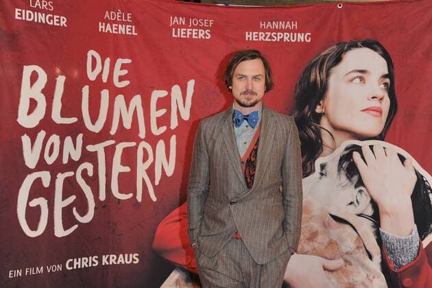 Lars Eidinger Ankunft, roter Teppich zur Berlin Premiere DIE BLUMEN VON GESTERN im Kino International in Berlin, am 11.01.2017