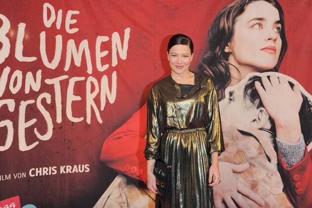 Hannah Herzsprung Ankunft, roter Teppich zur Berlin Premiere DIE BLUMEN VON GESTERN im Kino International in Berlin, am 11.01.2017
