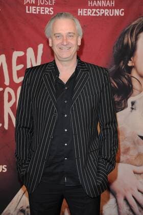 Chris Kraus, Regisseur Ankunft, roter Teppich zur Berlin Premiere DIE BLUMEN VON GESTERN im Kino International in Berlin, am 11.01.2017
