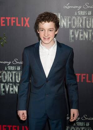 Louis Hynes arrives on the red carpet at the Netflix s premiere of A Series of Unfortunate Events on January 11, 2017 in New York City.  NYP20170111816 BRYANxR.xSMITH