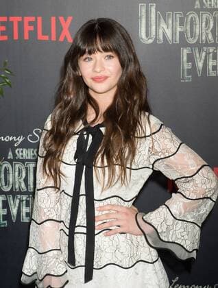 Malina Weissman arrives on the red carpet at the Netflix s premiere of A Series of Unfortunate Events on January 11, 2017 in New York City.  NYP20170111821 BRYANxR.xSMITH
