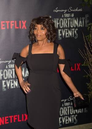 Alfre Woodard arrives on the red carpet at the Netflix s premiere of A Series of Unfortunate Events on January 11, 2017 in New York City.  NYP20170111839 BRYANxR.xSMITH