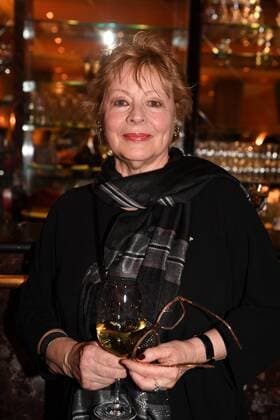 Loni von Friedl Premiere Ein Mann fürs Grobe Komoedie im Bayerischen Hof Theater München 11. Januar 2017