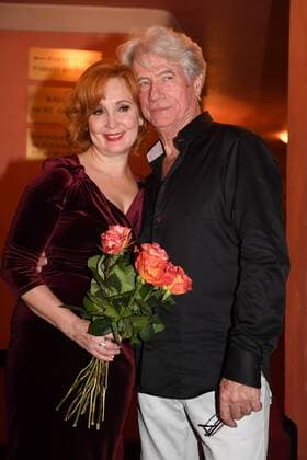 Jürgen Prochnow mit Ehefrau Verena Wengler Premiere Ein Mann fürs Grobe Komoedie im Bayerischen Hof Theater München 11. Januar 2017