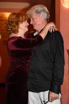 Jürgen Prochnow mit Ehefrau Verena Wengler Premiere Ein Mann fürs Grobe Komoedie im Bayerischen Hof Theater München 11. Januar 2017
